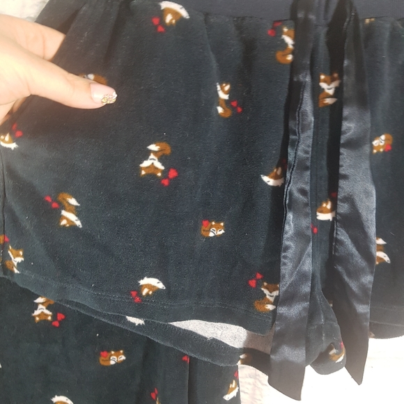 Ms. Maggie 2 Piece Velour Fox Print Pj/Pajama Short Set - Picture 6 of 11